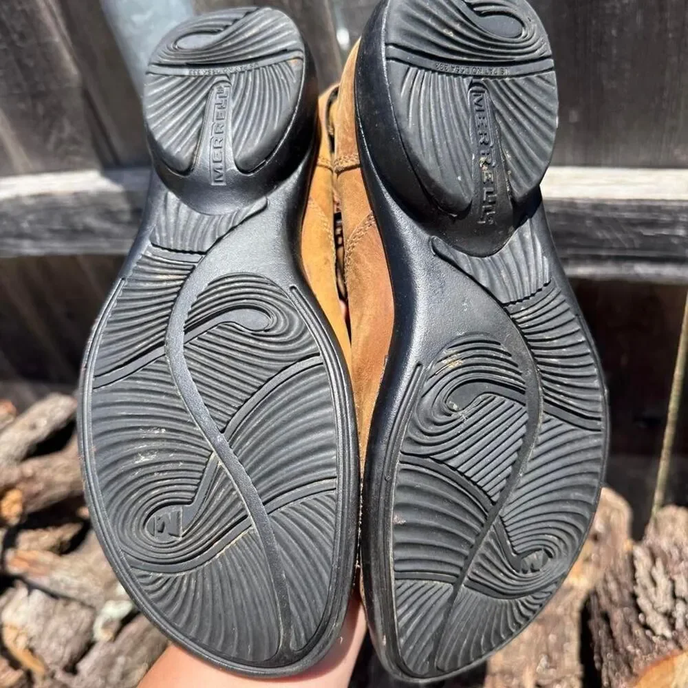 Merrell Women's Tan and Brown Boots
